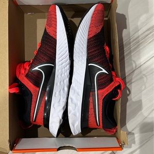Nike Men's React Infinity Run Flyknit 2 Running Shoes